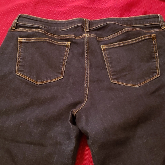 St. John's Bay Denim Stretch Capris - Picture 5 of 7